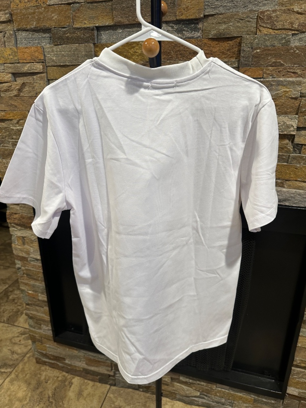 Women’s tees - Picture 4 of 4